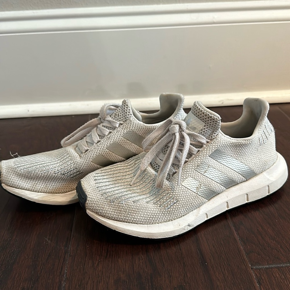 Adidas women gray shoe size 7.5